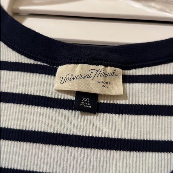 Universal Thread Navy and Cream Striped Tee - Picture 3 of 4